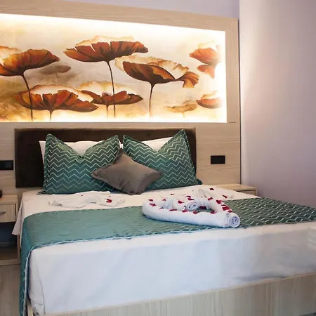 Livaneli Boutique Hotell 4*