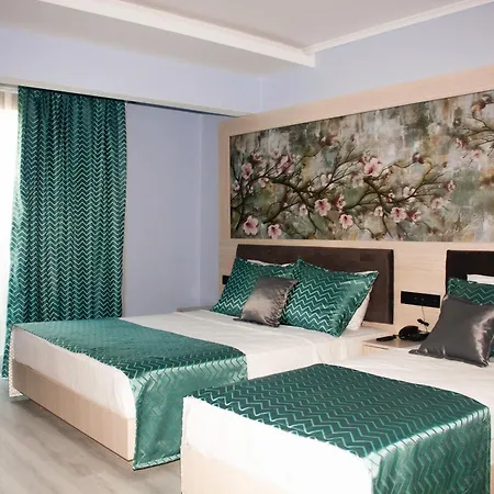 Livaneli Boutique 4*